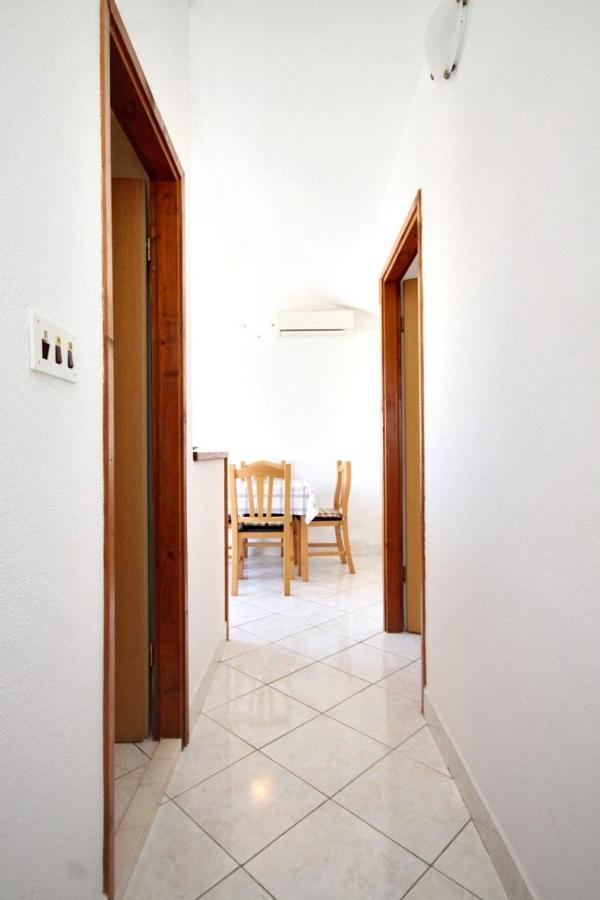Apartments By The Sea Rukavac, Vis - 2478 روكافاك المظهر الخارجي الصورة