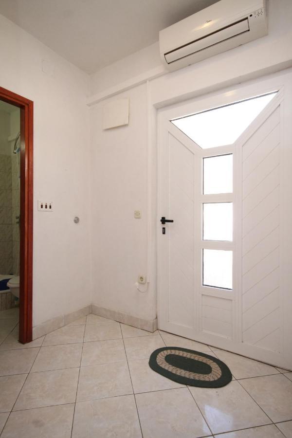 Apartments By The Sea Rukavac, Vis - 2478 روكافاك المظهر الخارجي الصورة